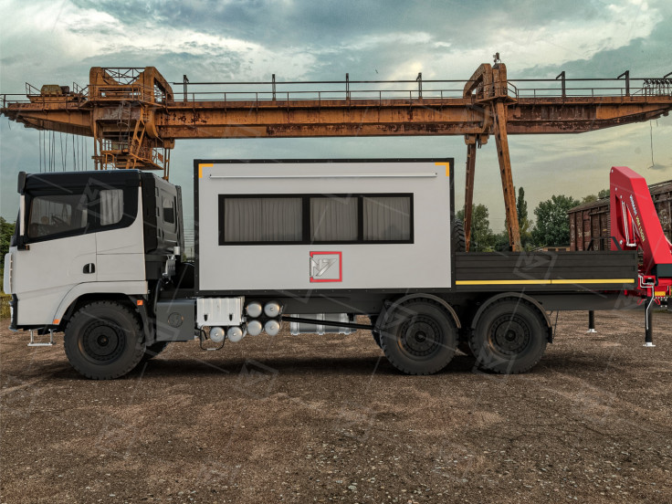 2.5 Вахтовый автобус Shacman 16 мест с бортовой платформой и КМУ