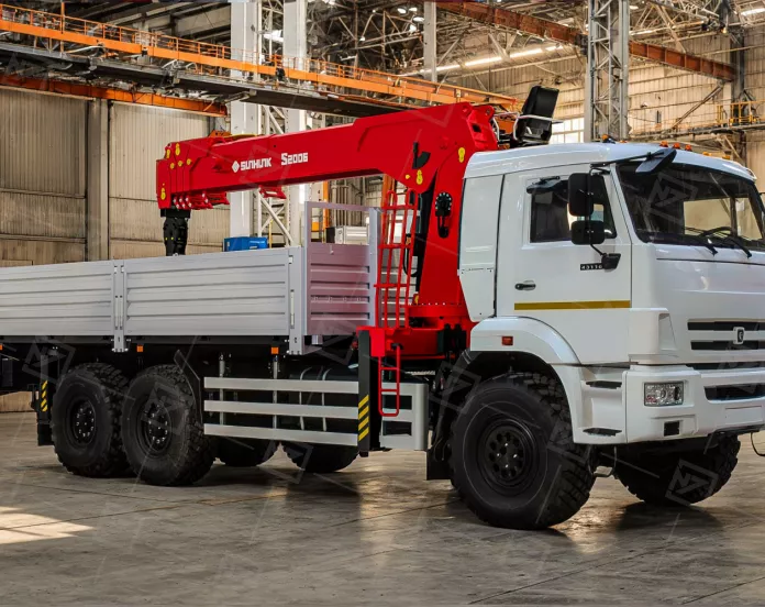 Бортовой автомобиль Камаз 43118-50 (КПП ZF-9) с КМУ Sunhunk S-2006
