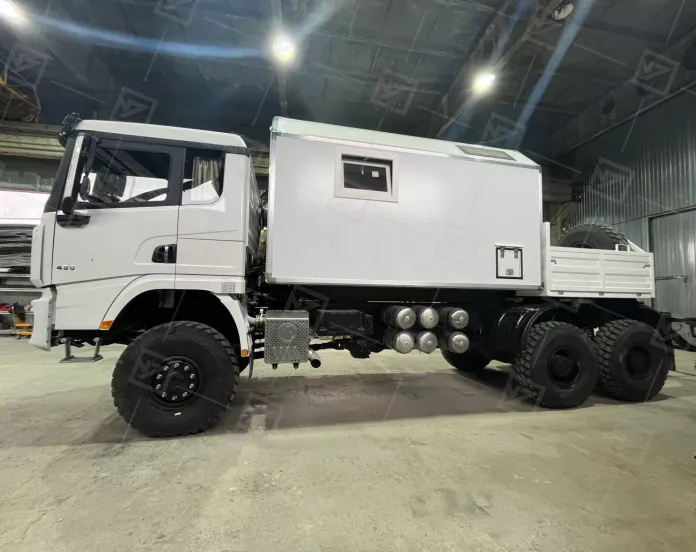 ГПА 6+2 Shacman c местом под установку КМУ