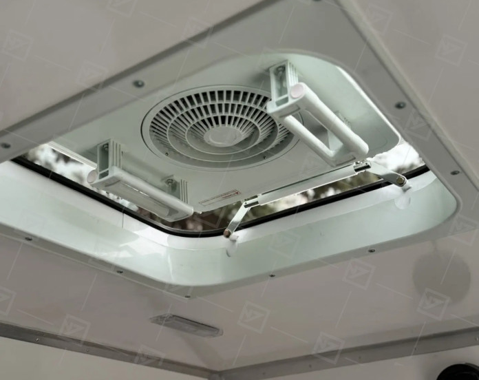 ПАРМ 3+2 Shacman с бортовой платформой (КМУ ИНМАН ИМ-77)