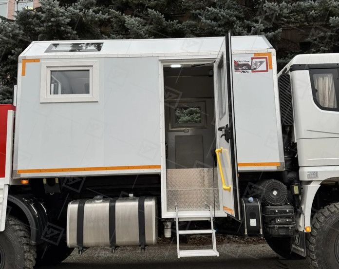 ПАРМ 3+2 Shacman с бортовой платформой (КМУ ИНМАН ИМ-77)