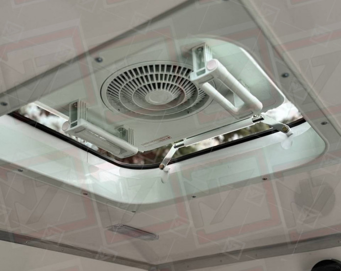 ПАРМ 3+2 Shacman с бортовой платформой (КМУ ИНМАН ИМ-95)