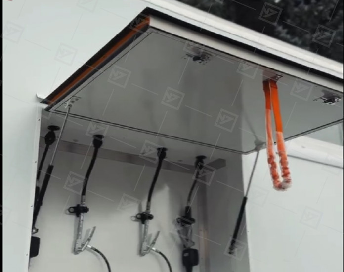 Передвижная маслостанция Камаз 43118 (6+2 места, с бортовой платформой)