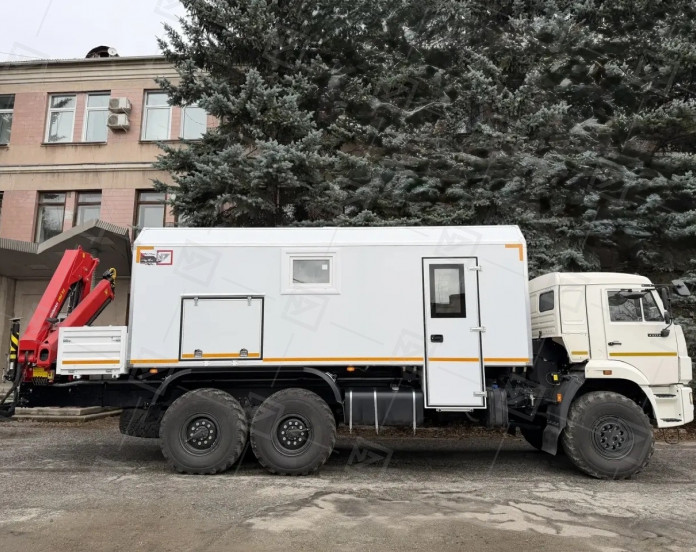 Передвижная маслостанция Камаз 43118 (6+2 места, с бортовой платформой)