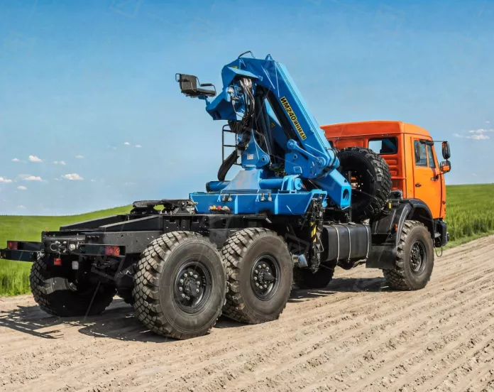Седельный тягач Камаз 43118 с КМУ ИМ-240