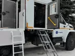 Грузопассажирский автомобиль ГПА Урал Next (4+2 места, с бортовой платформой и КМУ ИМ-95)