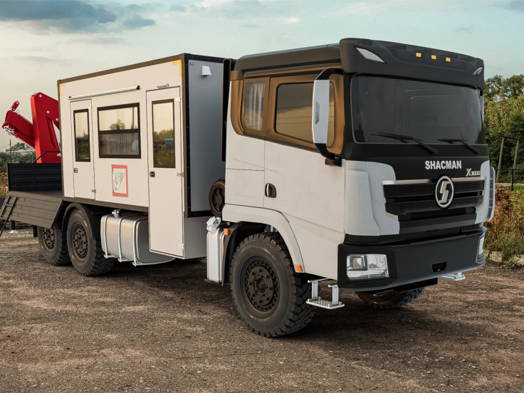 2.5 Вахтовый автобус Shacman 16 мест с бортовой платформой и КМУ