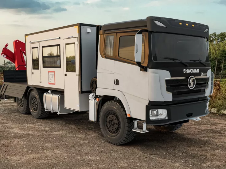 2.5 Вахтовый автобус Shacman 16 мест с бортовой платформой и КМУ