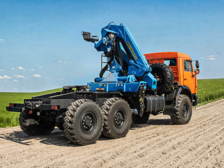 Седельный тягач Камаз 43118 с КМУ ИМ-240